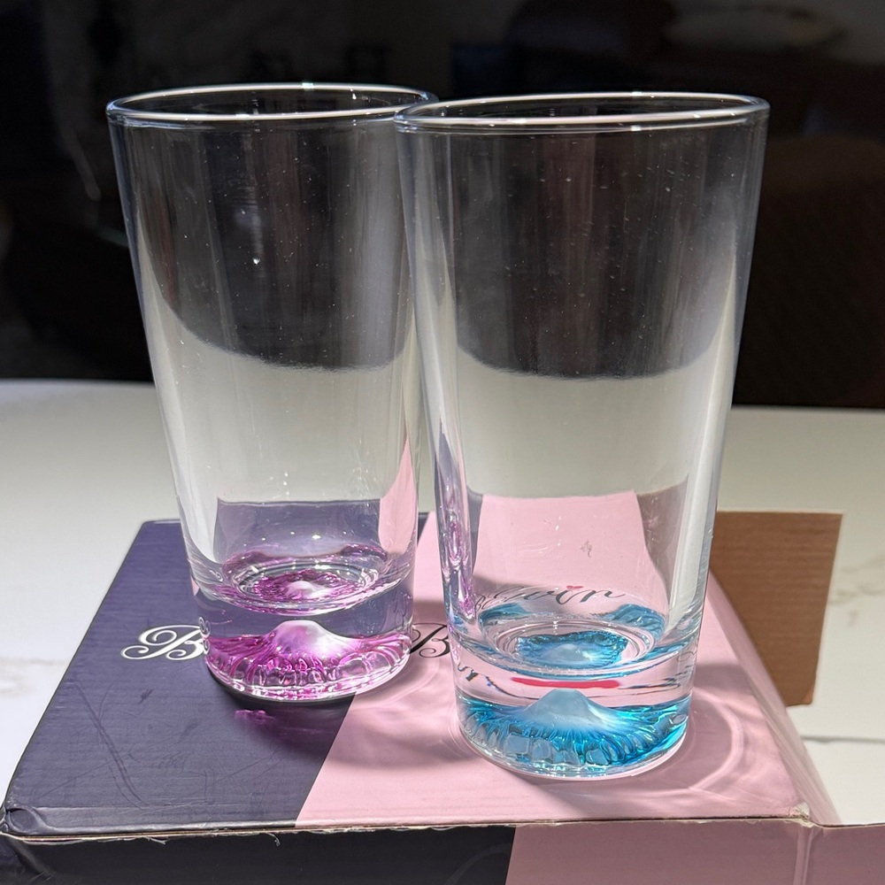 🥳🥳12OZ Clear Glass Cups, Set of 2, Pink/Blue Bottom
